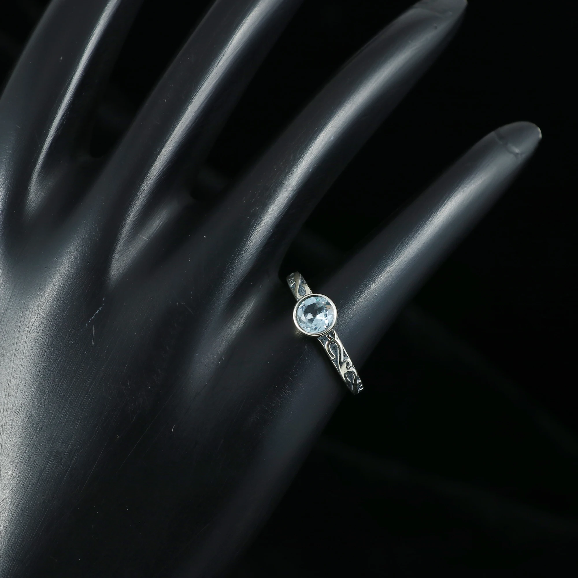 Minimalist Bohemian Silver Plated Ring Unisex Sterling Silver Gemstone Ring Elegant Jewelry for Men and Women