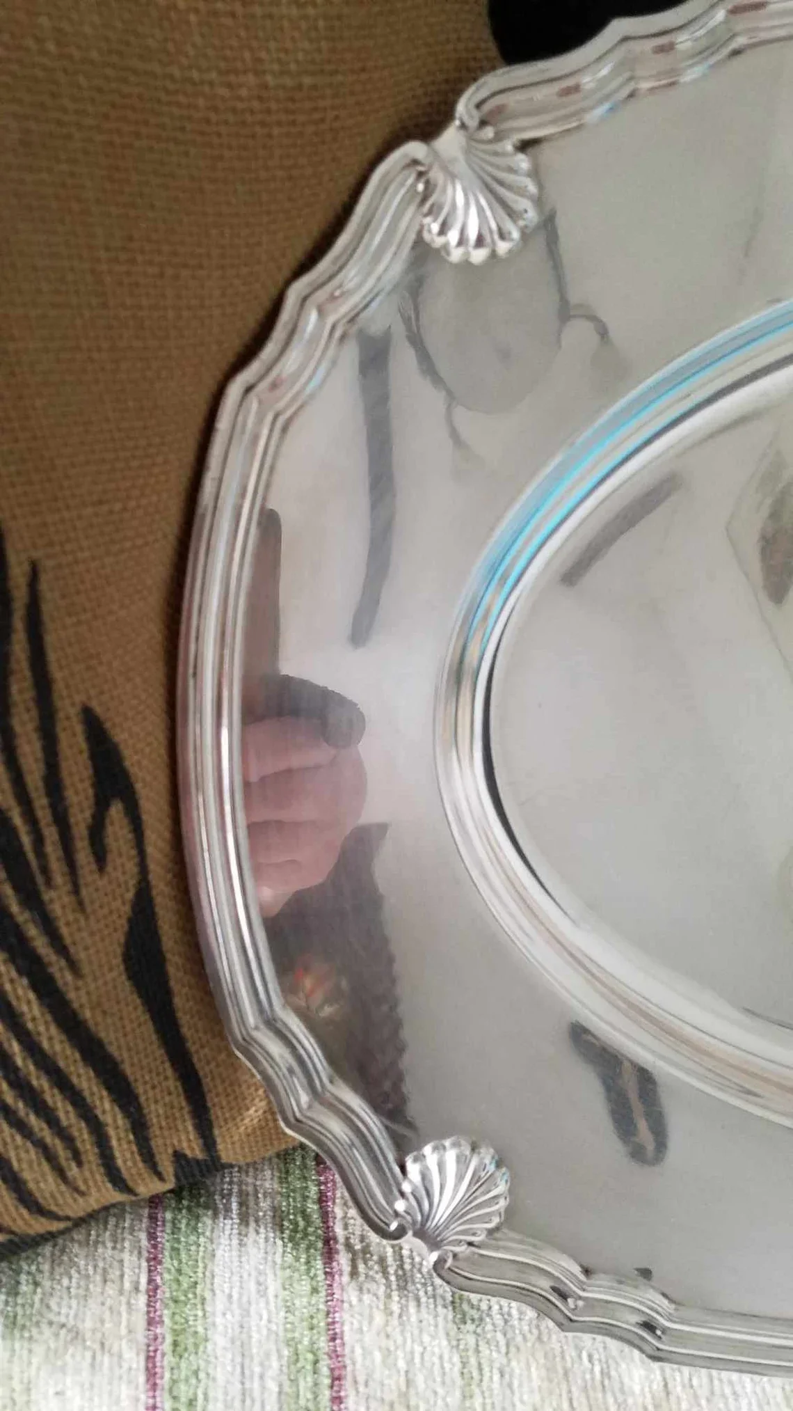 Wholesale Factory Supply Metal Charger Plate for  Kitchen Ware and and Dinner Party Use Serving Plate