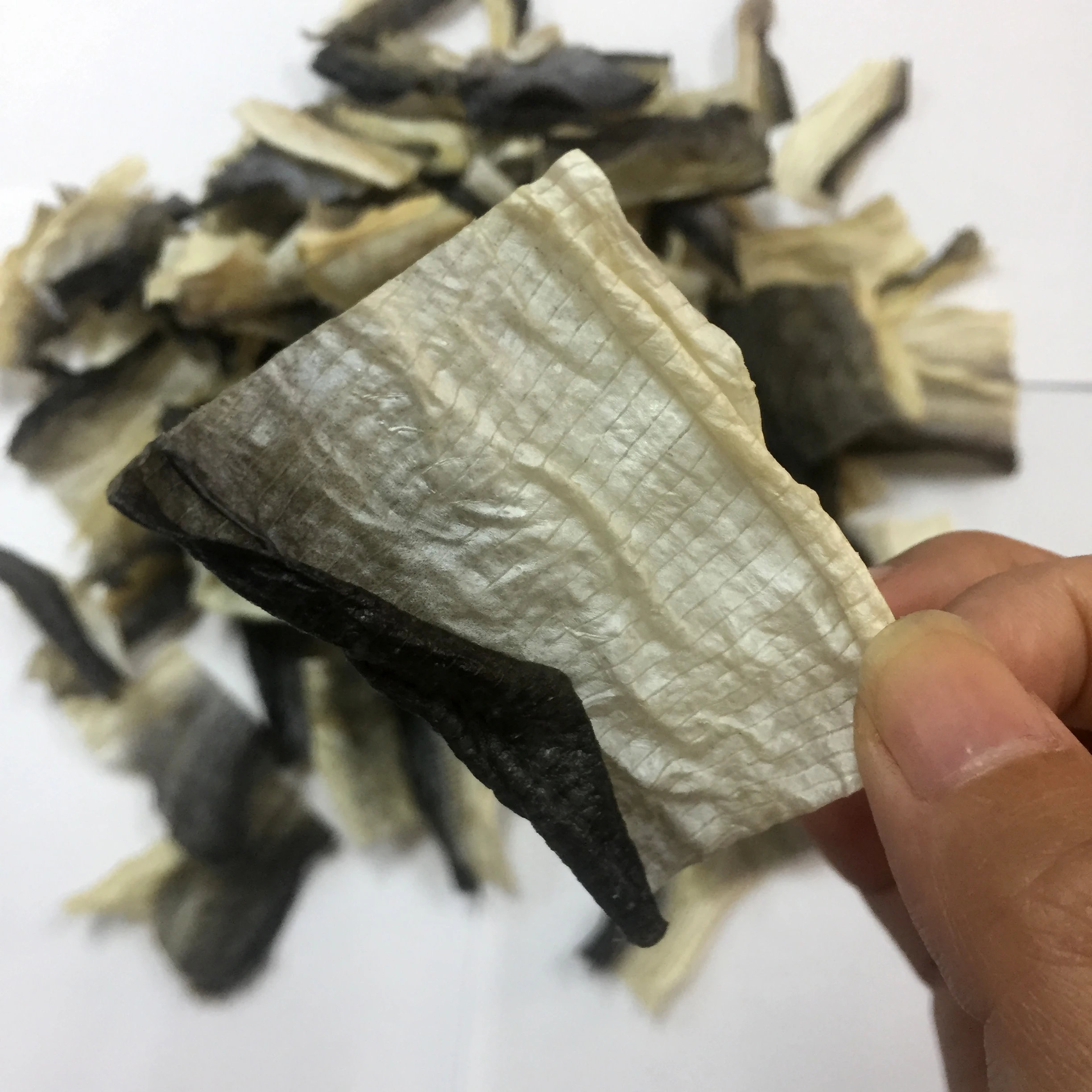 Dried Catfish Skin For Snack Dried Pangasius Fish Skin For Collagen Production 0084971886886