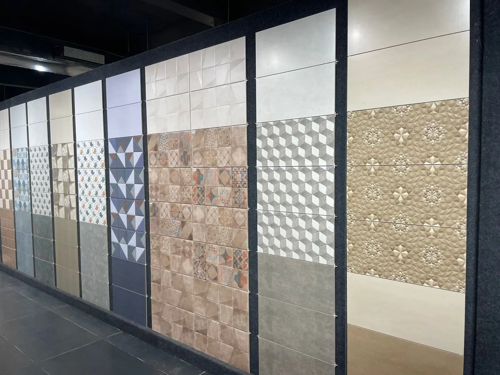 300X600 mm digital ceramic wall tiles for bathroom AAA grade quality from India with 9 mm thickness 12X12 ceramic wall tiles