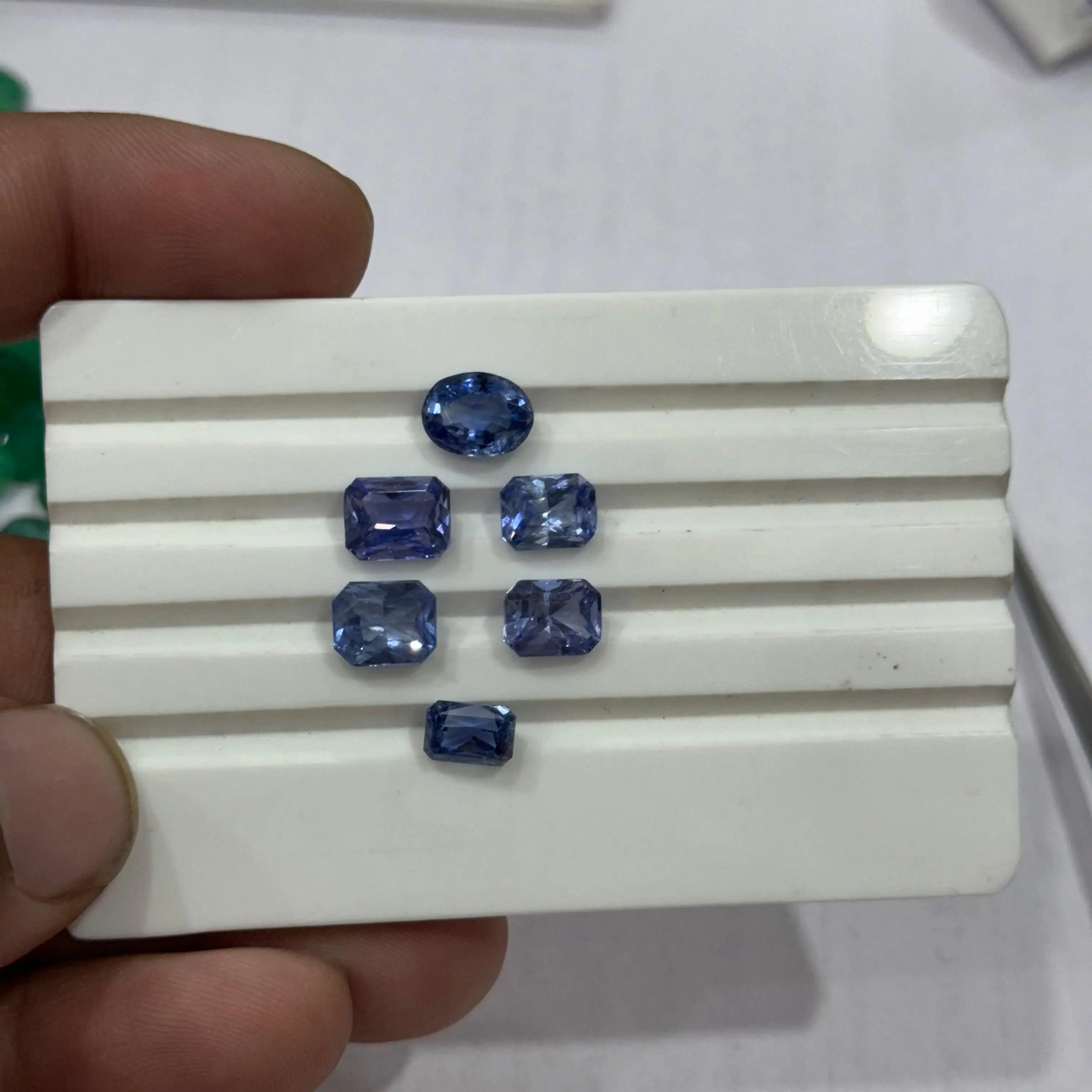 Best Quality Gemstone Type Natural Blue Sapphires Unheated Sapphires Loose Ceylon blue Sapphires