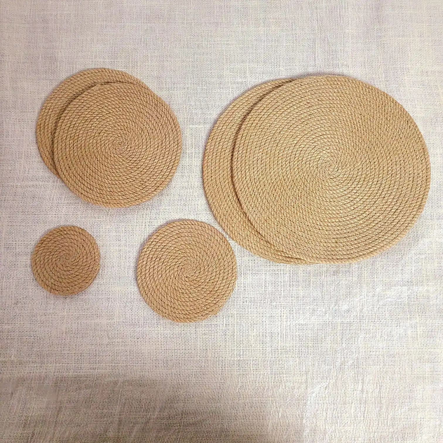 Stylish Eco-Friendly Jute Table Mates/Placemats Reusable Premium Quality Made in Bangladesh 5-Star Hotels/Restaurants Resorts