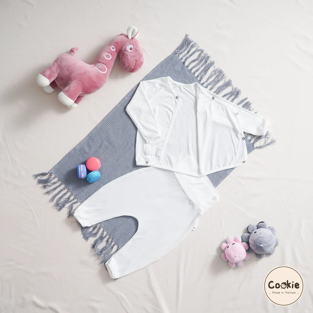 Высококачественная детская одежда, безопасный мягкий дышащий трикотажный тканевый костюм унисекс для новорожденных, сделано в вьетнаме