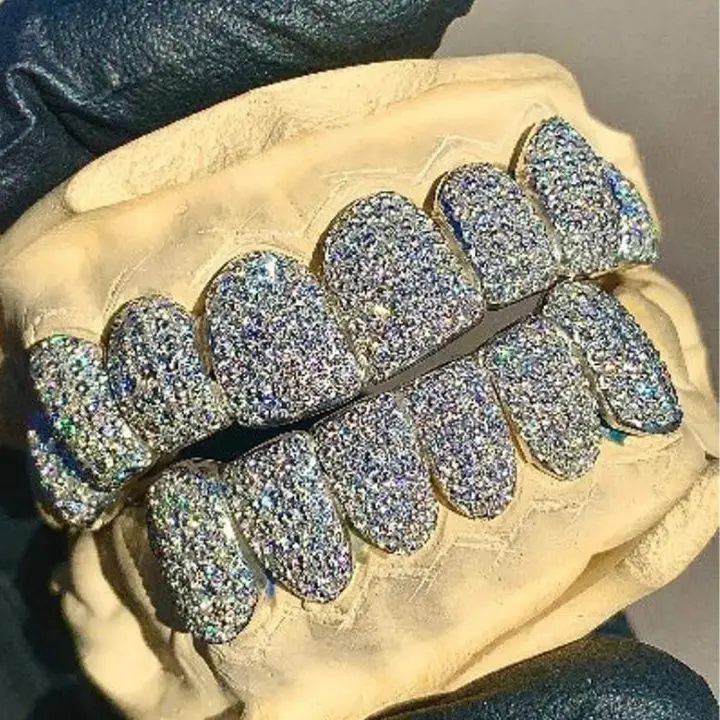 Hip Hop Iced Out Grillz Top Bottom Moissanite Diamond Gold Silver Color Teeth Grillz for Men Women Dental Jewelry