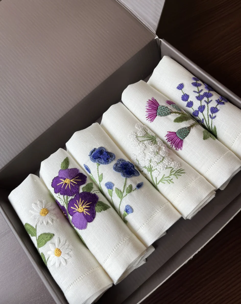 Hand Embroidered Flower Linen Cloth Napkins Set Luxury Wedding Cocktail/Tea Coasters set of 6