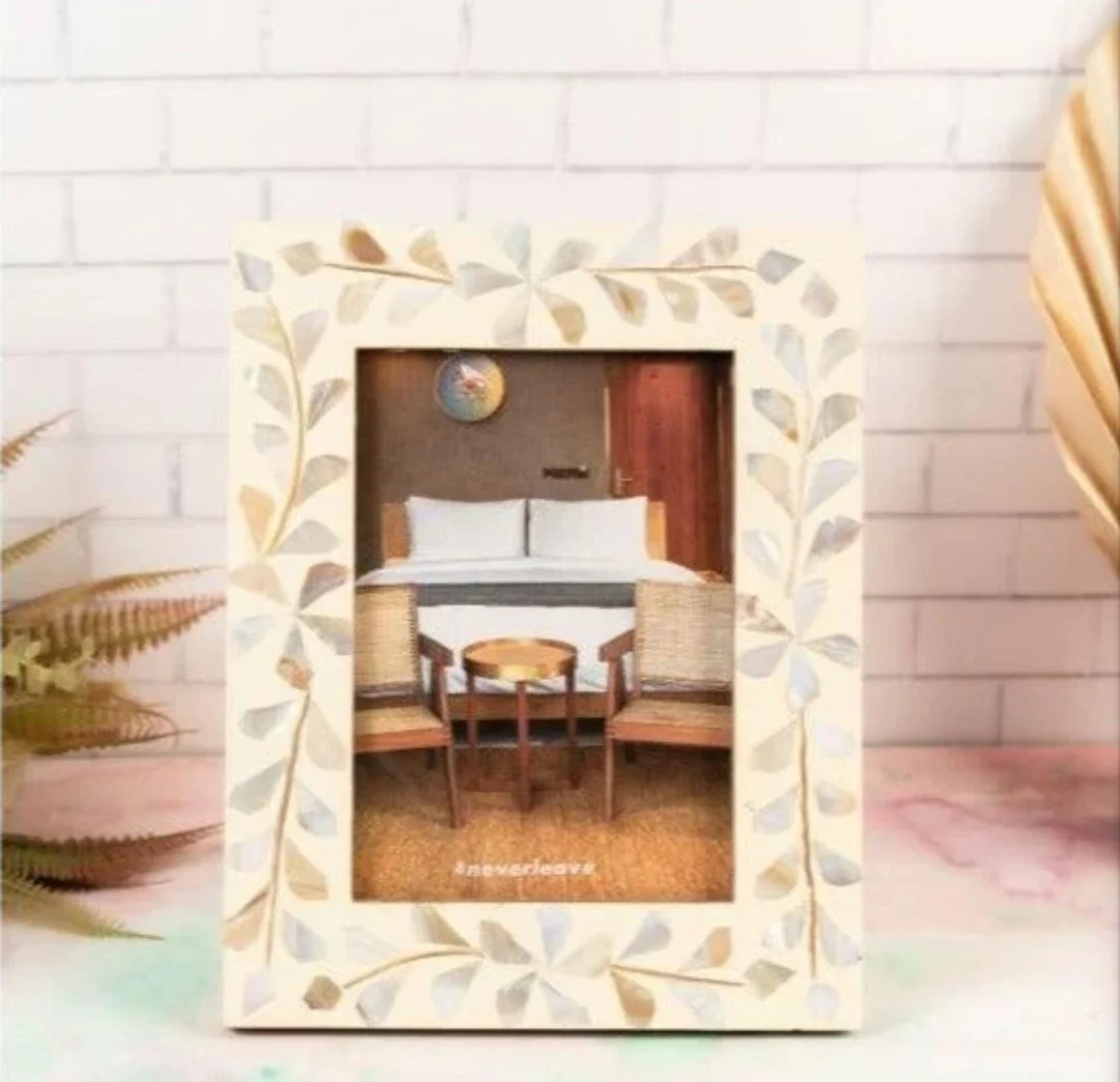Unique Mother of Pearls Photo Frame Leaves Design 6X4 Ivory Color Wholesaler from India