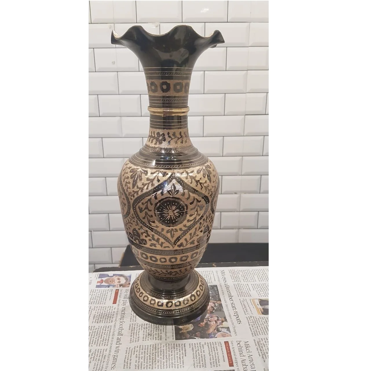 Metal Vase for Wedding Handcrafted High Quality Finishing Home Decor Modern Large Cylinder Glass Flower Vase Gold Plated Antique