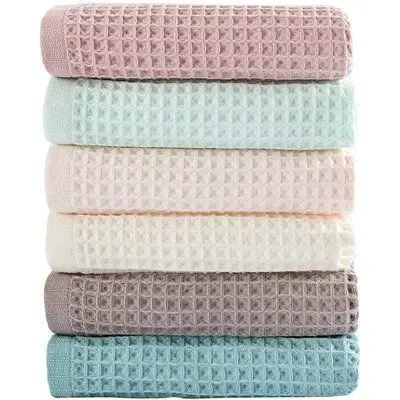High quality Waffle weave blankets made of 100% cotton available in Throw twin Queen King sizes at Wholesale prices by Avior
