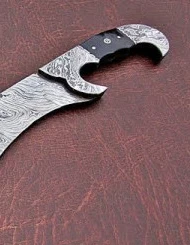 CUSTOM HANDMADE DAMASCUS STEEL BEAUTIFUL RAM HORN HUNTING BOWIE KNIFE WITH LEATHER SHEATH By Knives Maker