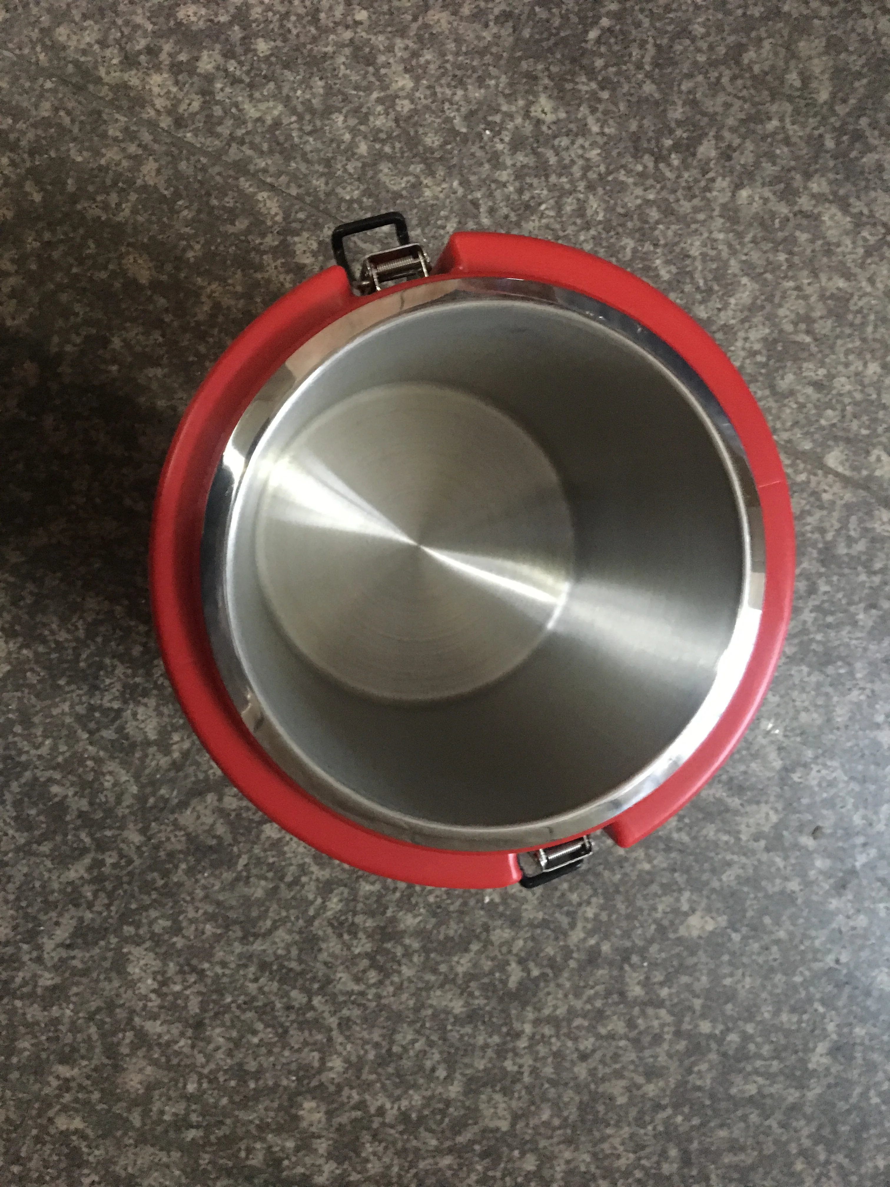 9 Litre Hot and Cold Pot Plastic Solid Round Isolated SS Isothermal Container