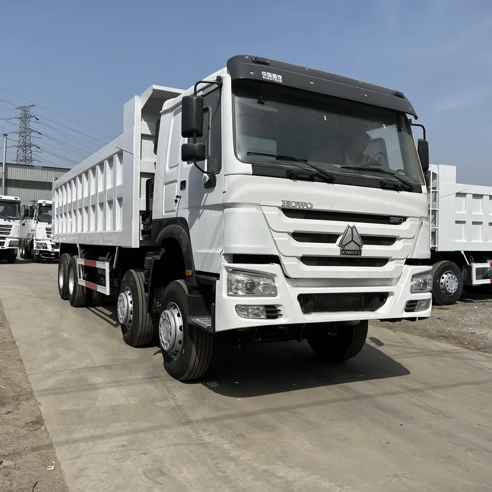 Грузовик SINO 12 колесный 30 кубических метров HOWO 40 тонн 8x4 б/у самосвал