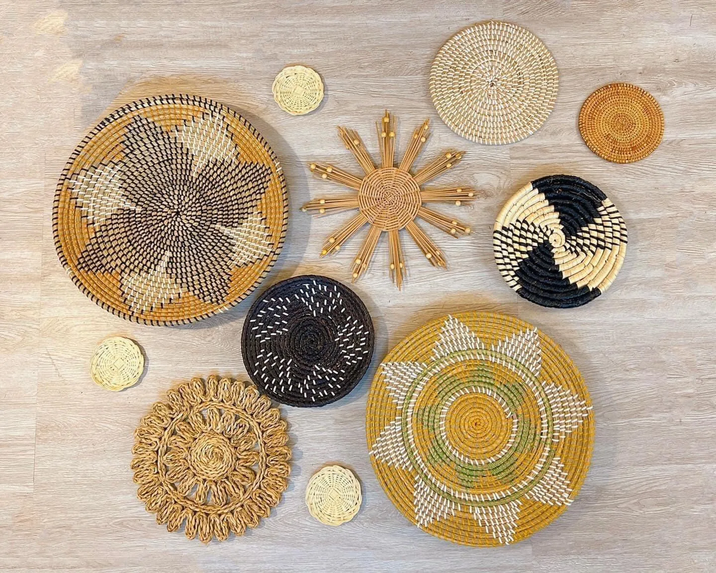 Viet Nam Multi-piece Package Fabric Round Shape Modern Farmhouse DAI LAM BAZA Handwoven Wicker Rattan Wall Art Basket Plates