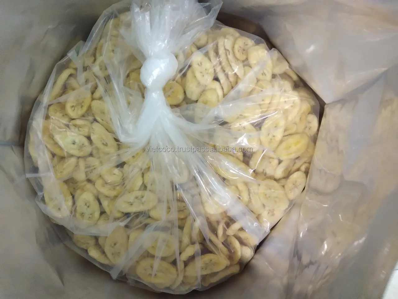 Sliced Dried Banana Chips Dried Fruits From Vietnam Retail Bulk Air Packing