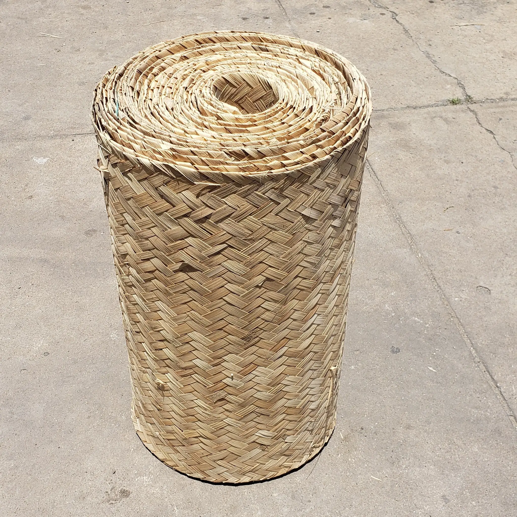 Bamboo weave plywood sheet hand woven bamboo matting sheets for resorts wall and celling made in Vietnam