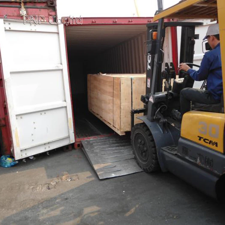 Vietnam Professional Plywood 28mm Container Flooring 19 inner and 2 outer ply board routed face