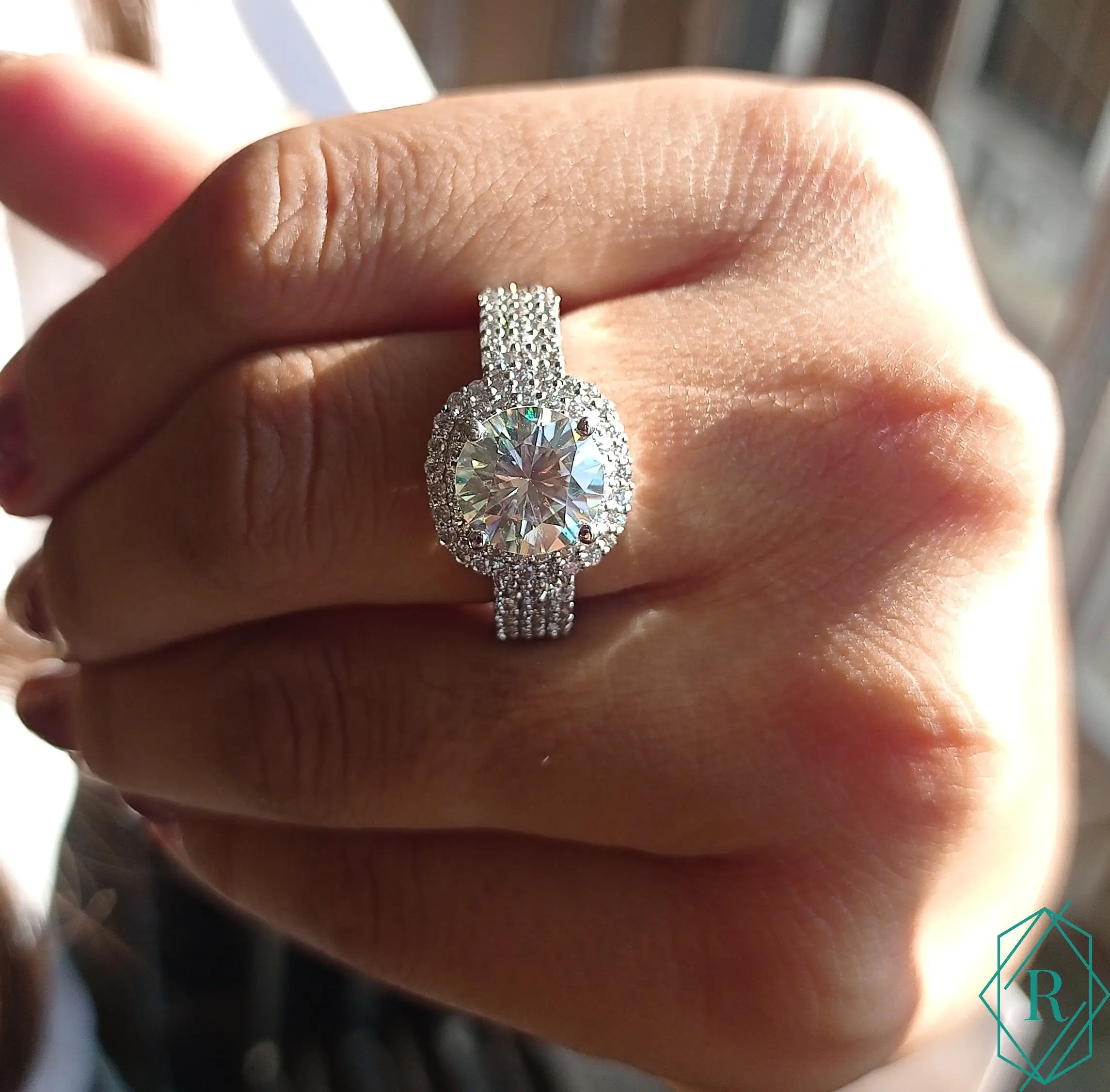 Обручальное кольцо с муассанитом с двойным ореолом 2,00 карат круглой огранки, кольцо с тремя хвостовиками