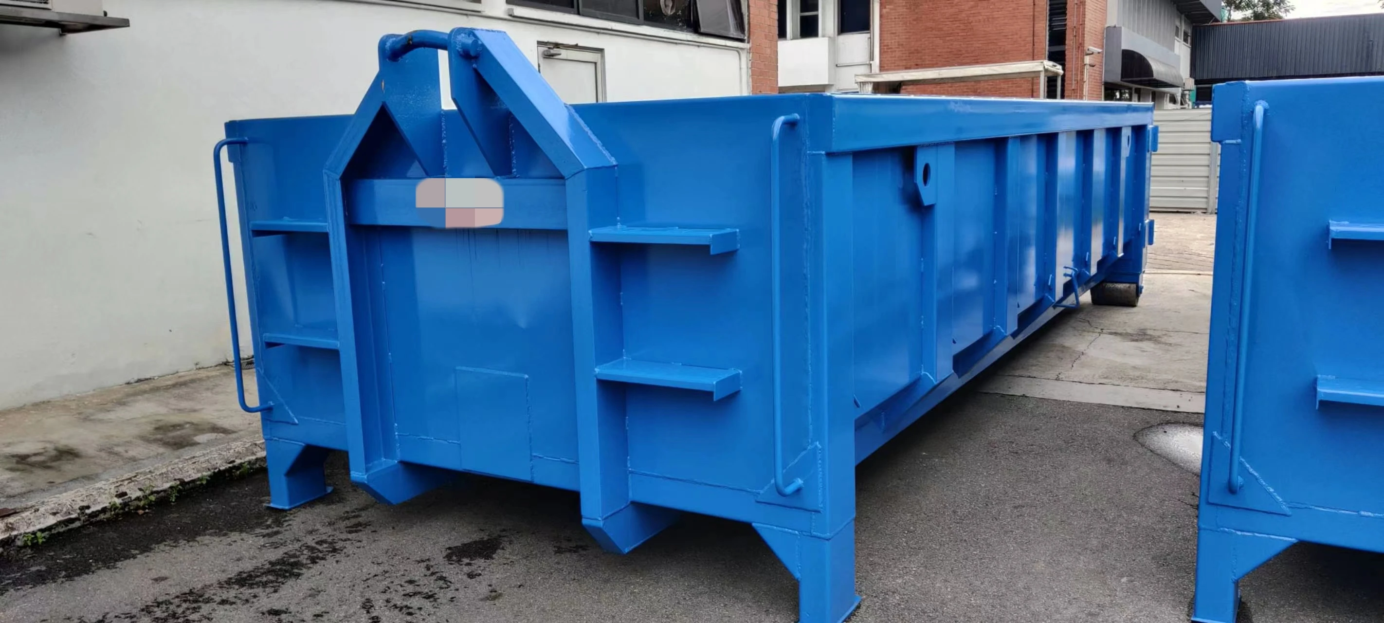 Singapore skip container garbage  bin waste sorting and recycling hook lift bin
