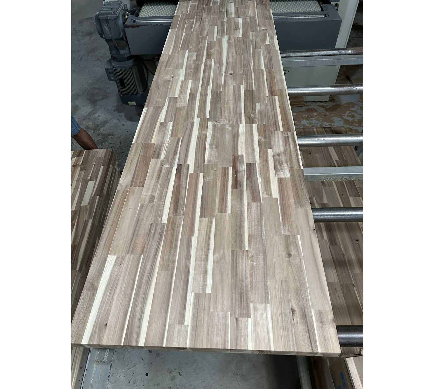 Деревянная панель из акации, 36x650x2500