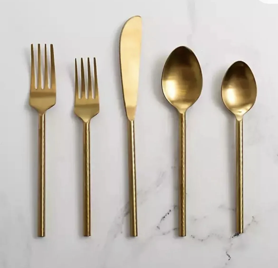 High Quality Stainless Steel Flatware Set Tableware Silver Cutlery of 5 Pcs Dinner Fork Dessret Knife and Spoon Set Table Decor