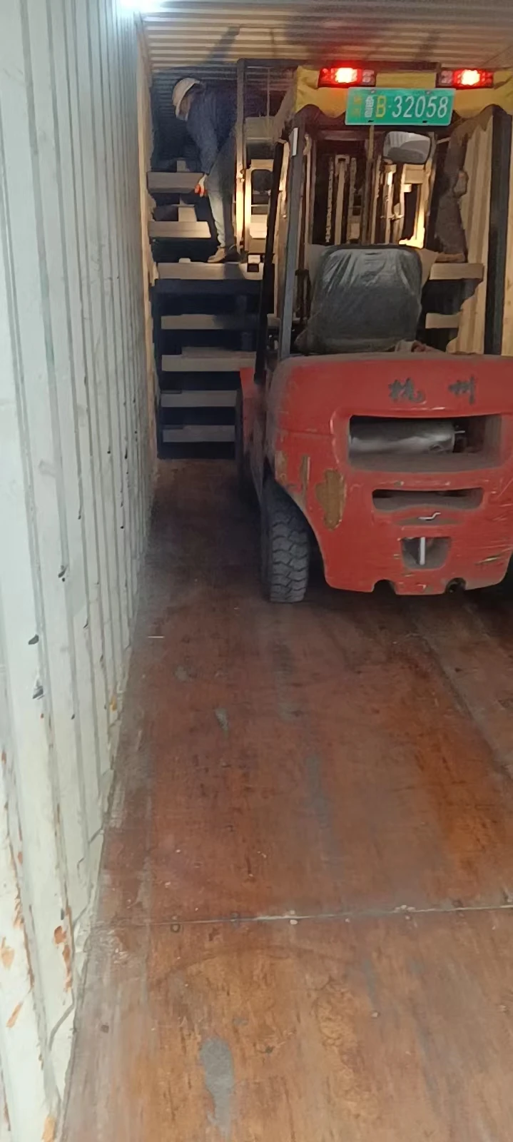 Singapore skip container garbage  bin waste sorting and recycling hook lift bin