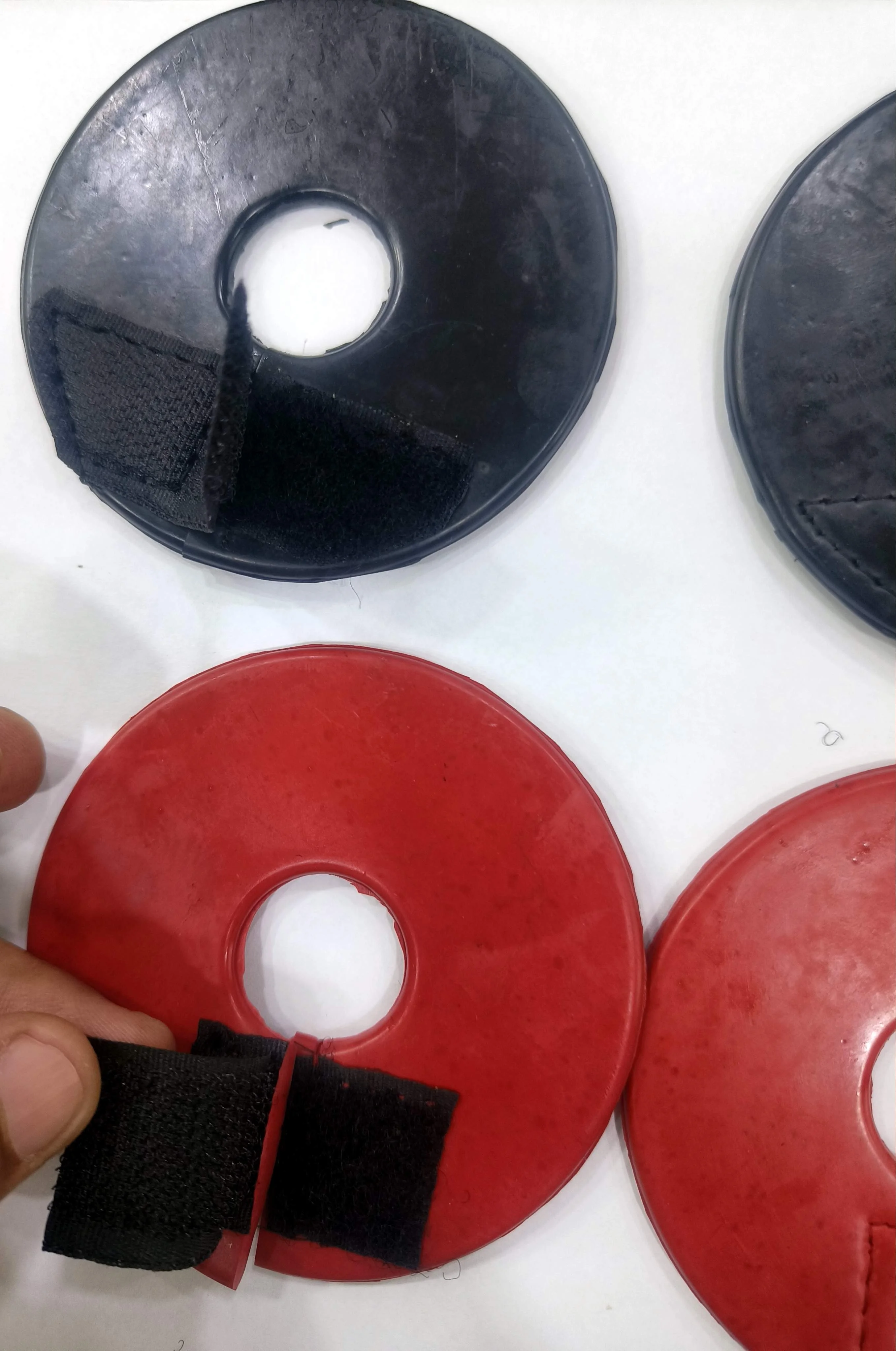LIGHTWEIGHT RUBBER BIT CHEEK GUARD WITH CLOSURE ATTACHMENT / CUSTOM DESIGN RUBBER CHEEK GUARD WITH CLOSURE