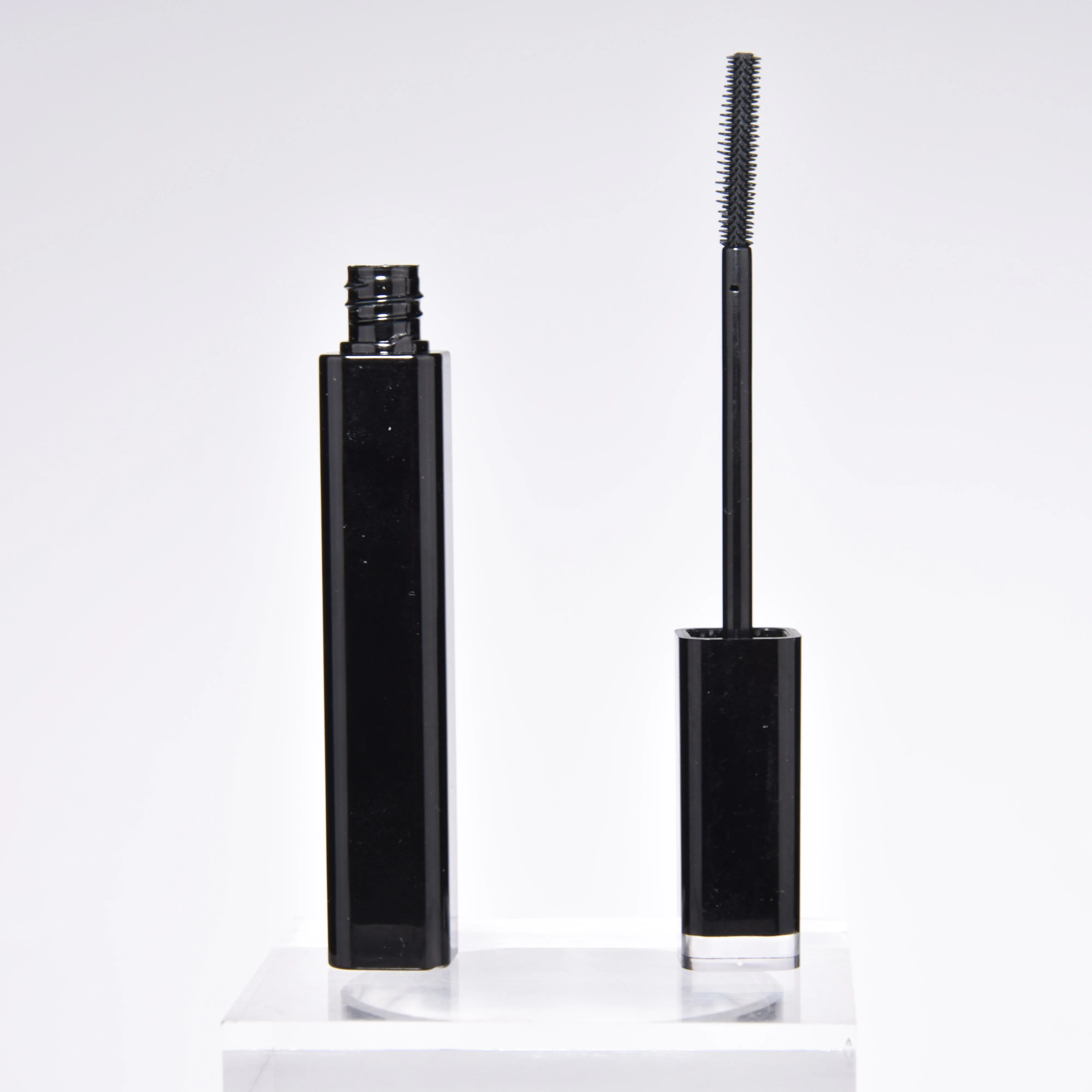 Make up Packaging Tube Pretty Matte Empty Mascara Tubes with Brush Skin Care Plastic Custom Color Mascara 10ml Cosmetic Ltd.