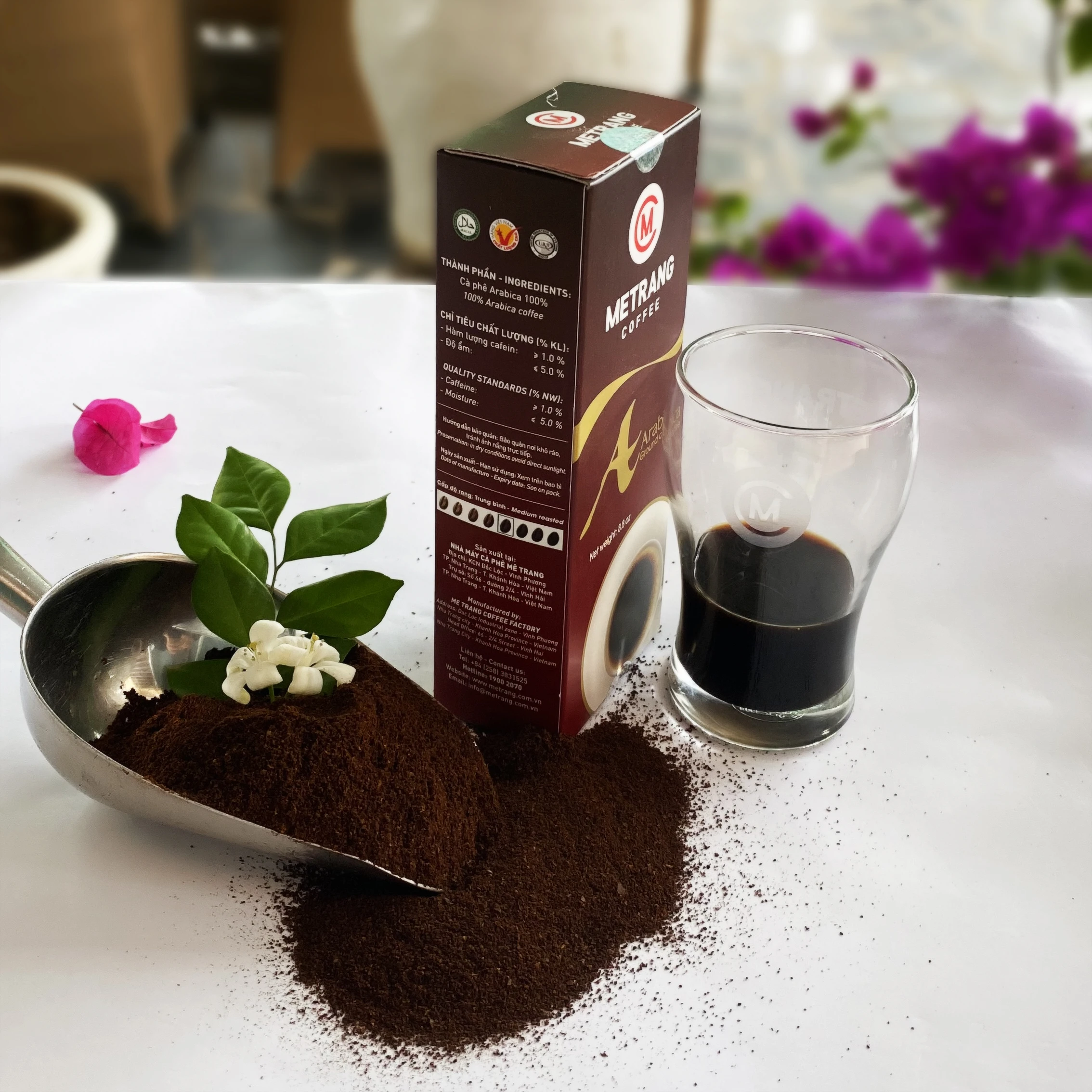 Medium Roast Arabica Lively notes of chocolate vanilla caramel Ground Coffee With Vacuum bag branded box Packaging