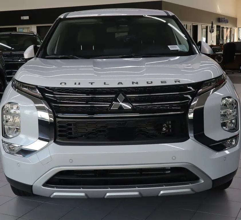 2024 Mitsubishi Outlander SE FWD