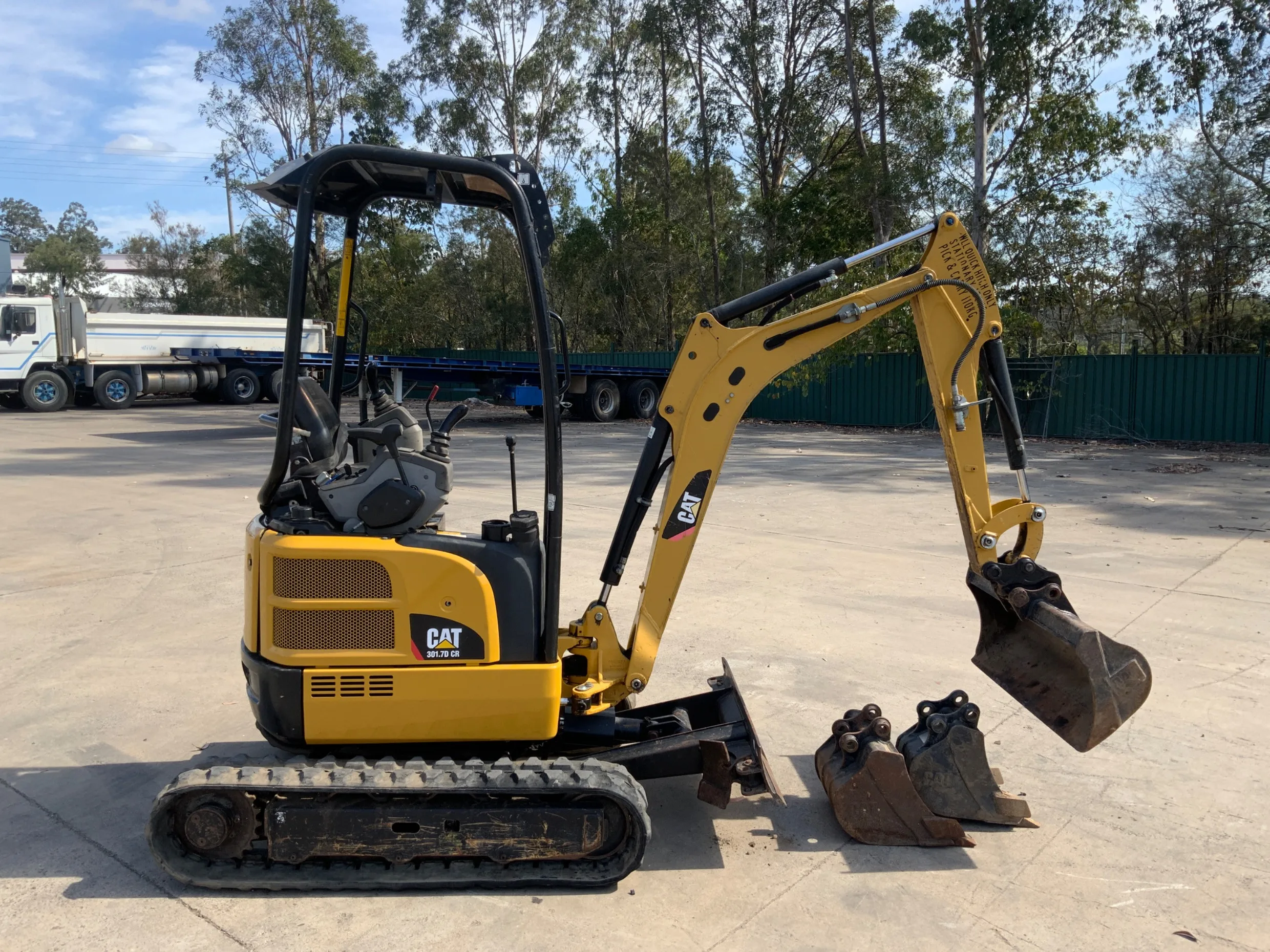 excavator cat 320D gold supplier good price best price 20 tons used caterpillar 320D Cheap and good quality