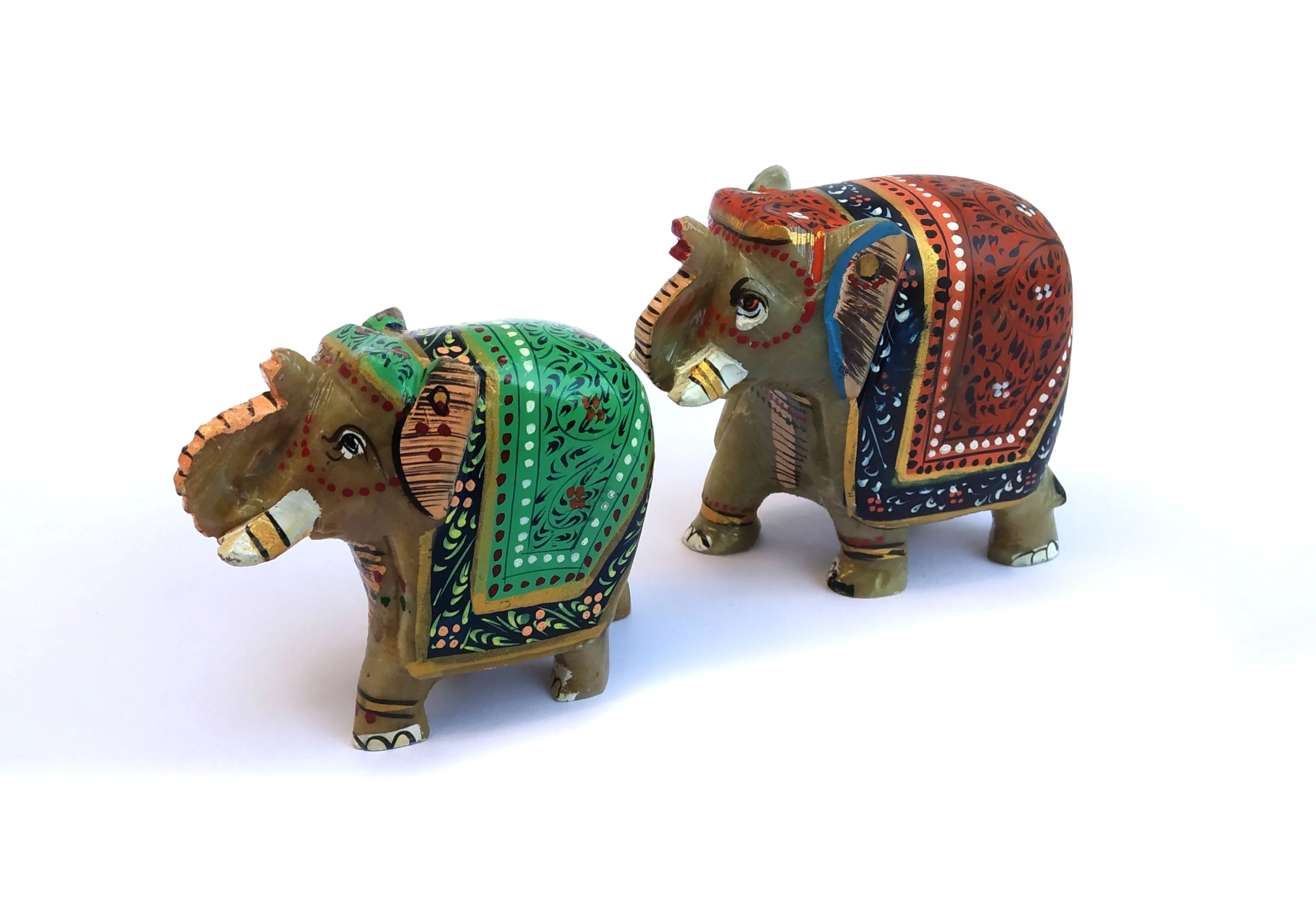 Natural Stone Soapstone Painted Elephant Indian Hand made Artisan Elephant Statue For Home Decorative Undercut Carving Design