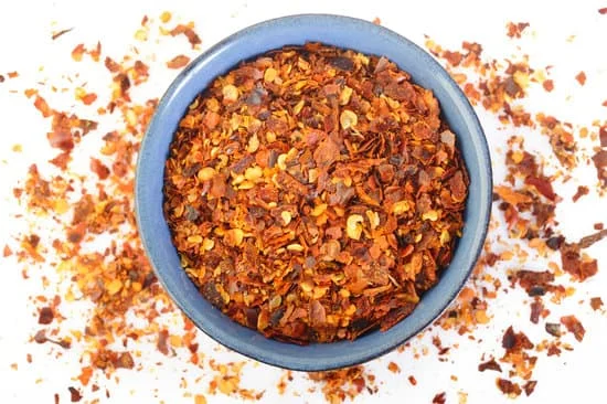 Natural Spices & Herbs Red Chilli Flakes And Powder No Artificial Color OTOP Product  Thailand With Experience 40 Years