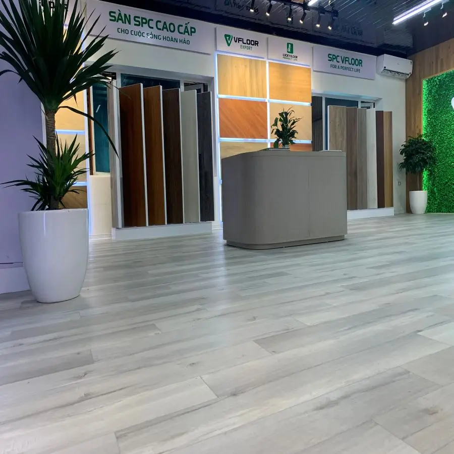 Made in Vietnam Hot sale SPC FLOORING High-quality easy clean clicklock system 100% virgin materials vinyl flooring