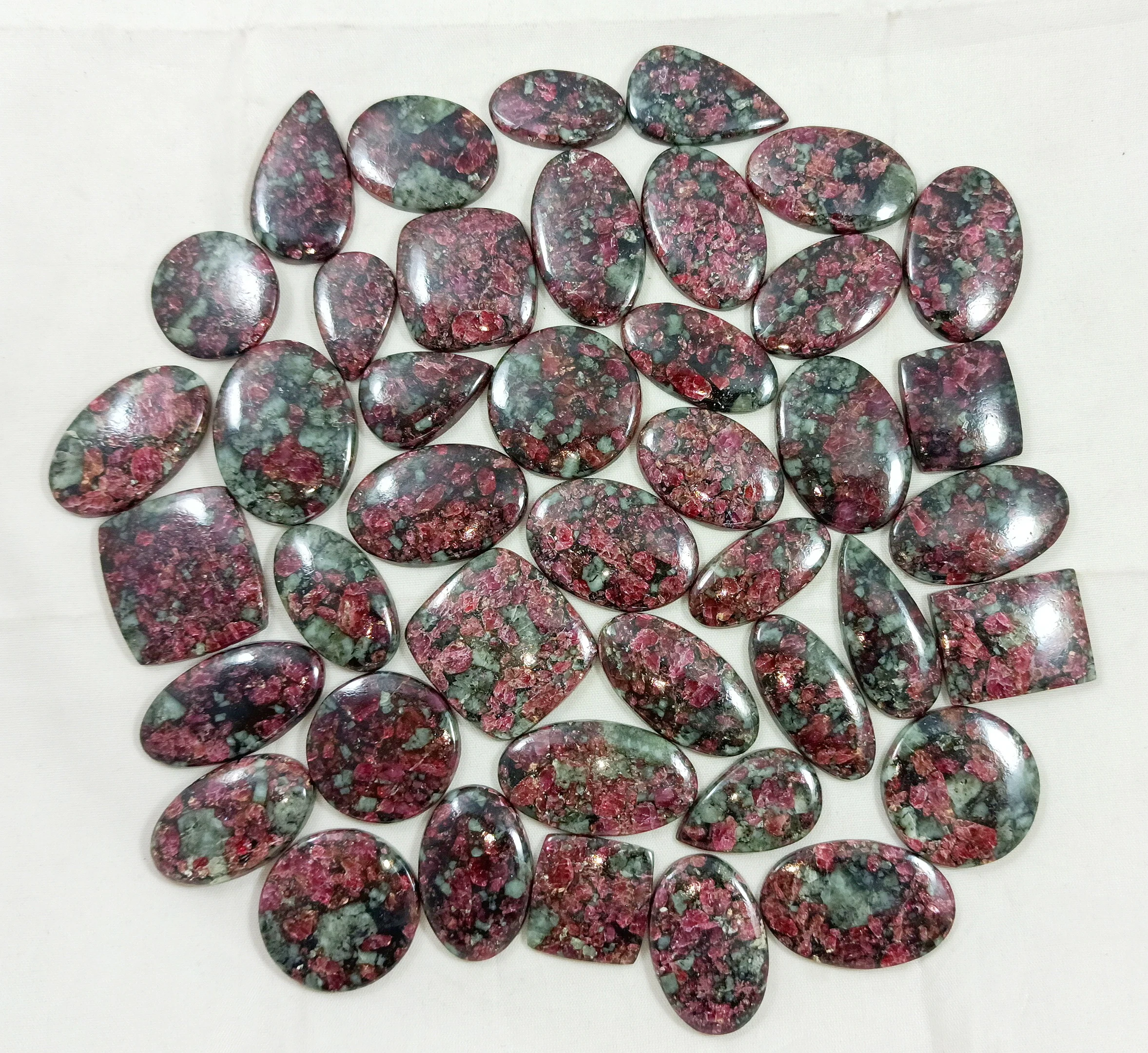 Лидер продаж драгоценный камень Eudialyte кабошон минеральный русский для ювелирных изделий