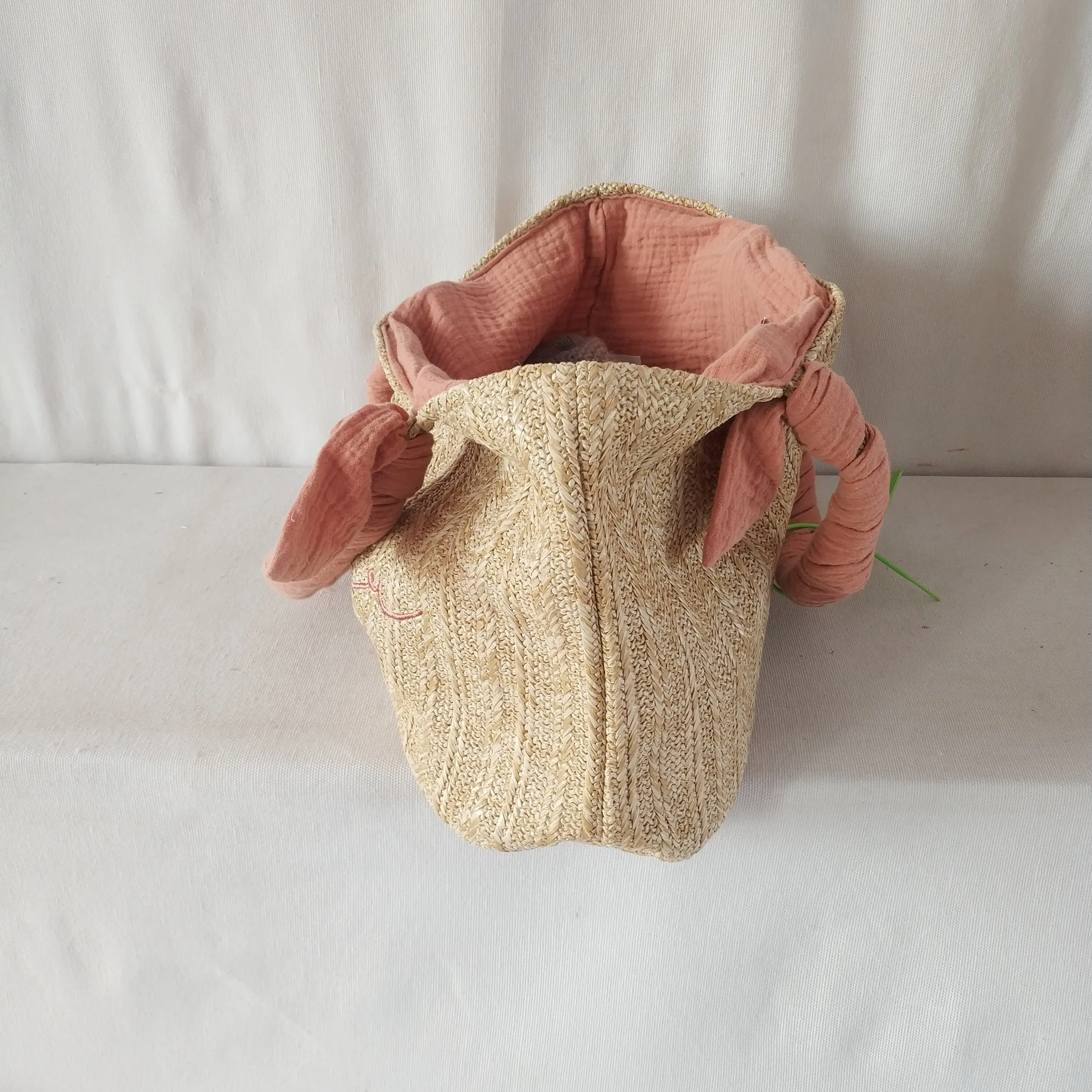 Handmade Woven Lady Tote Handbag PP Material Knitted Shoulder Bag With Cotton Lining Wholesale Supplier