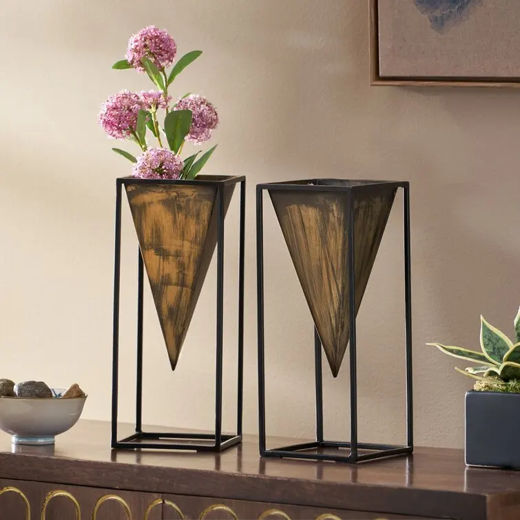 For Sale Metal Table Vase Customized Flower Vase With Stand In Wholesale Prices Hot Selling