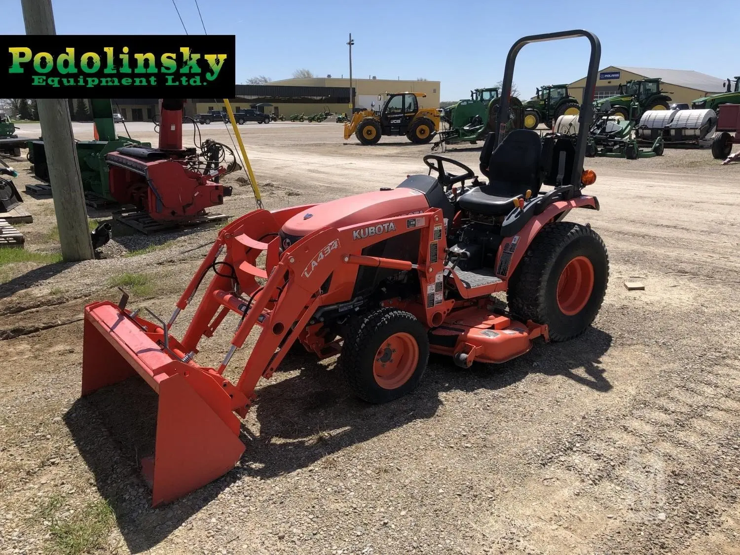 Cheap compact tractor used tractor agriculture 4WD Mini Garden Tractor for KUBOTA-B2301 Series with Front End Loader