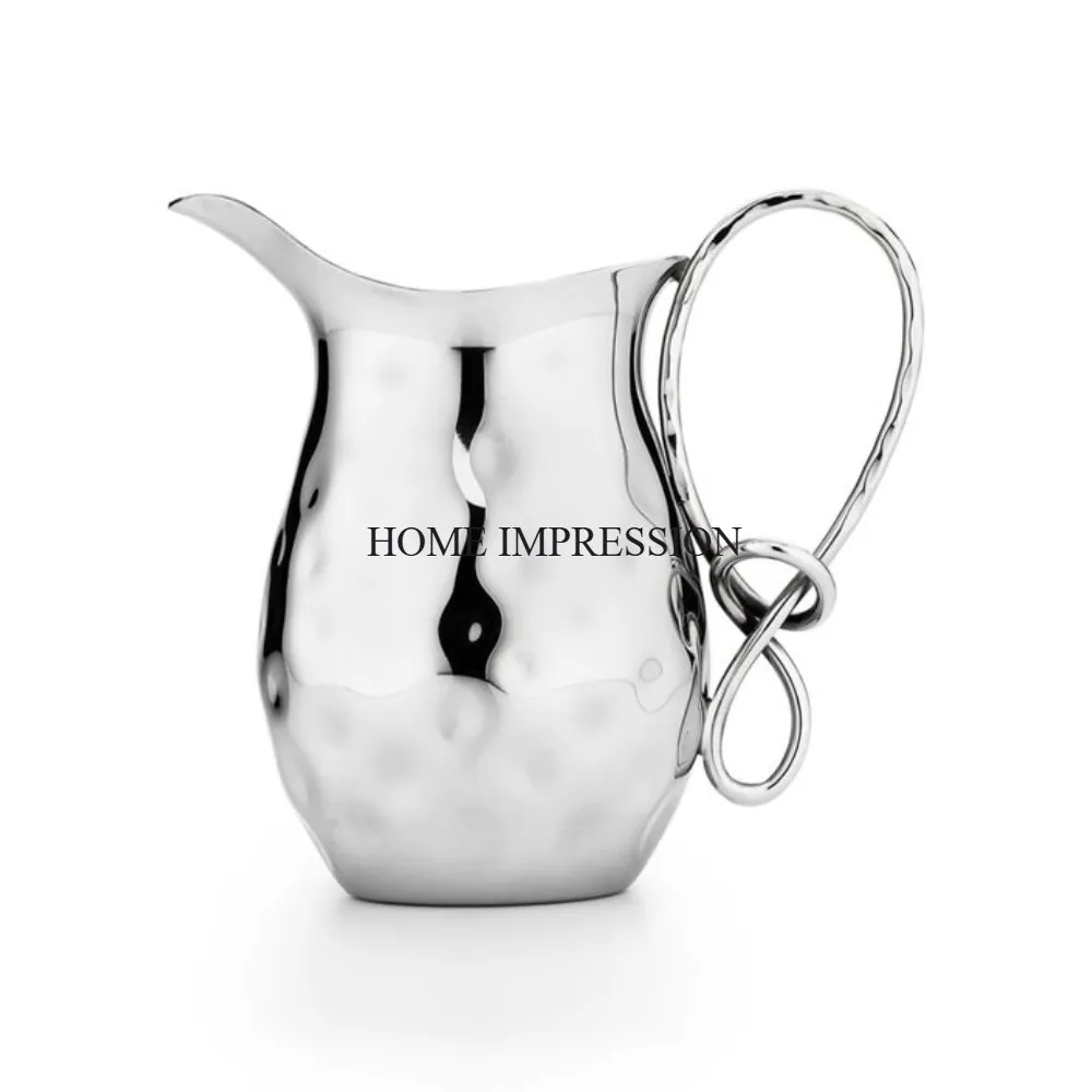 Prime Quality Metal Made Royal Look Silver Color Finishing Shiny Mirror Polished Wine Pitcher From India In Competitive Price