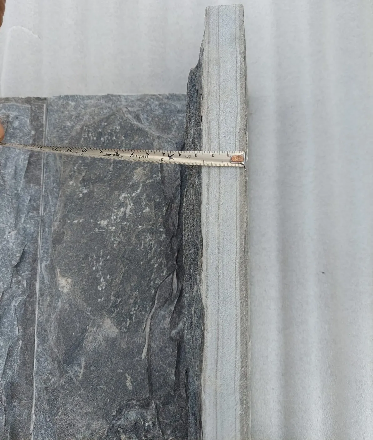 Indian Monsoon Black Sandstone Outdoor Exterior Rockface Natural Split Decorative Facade Stone Wall Cladding Mushroom Finish