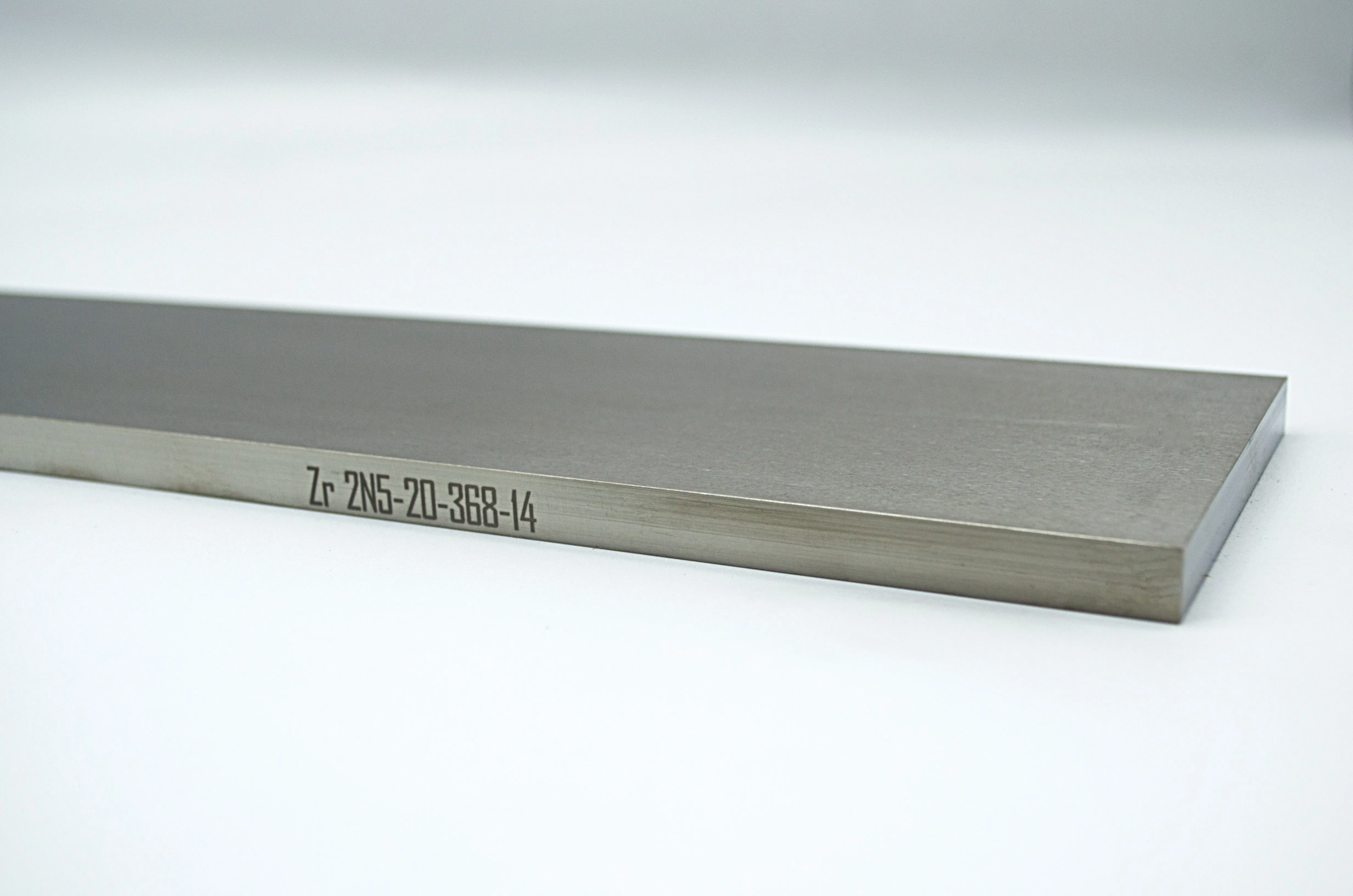 Горячая Продажа Вакуумная Упаковка 2N5 99.5% Чистота Циркониевый Материал PVD Покрытие Поверхности Распыляемая Мишень