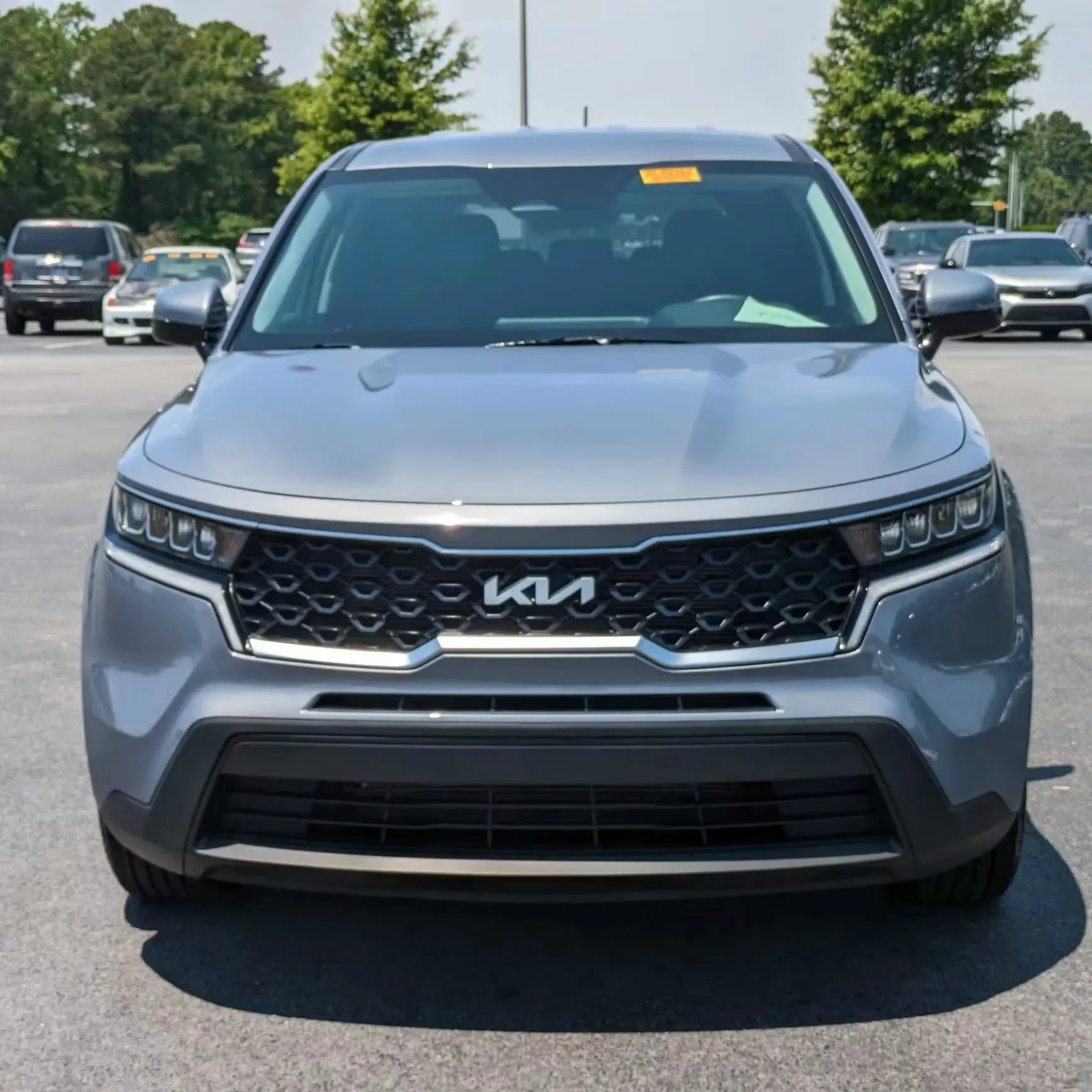 Хорошо используемый 2022-2023 Kia Sorento LX