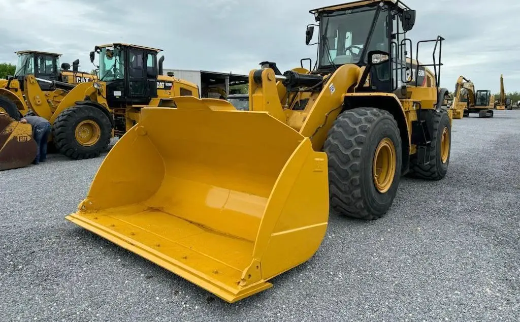 Дешевая цена 230HP использованный CAT 950M колесный погрузчик для строительных работ и сельского хозяйства
