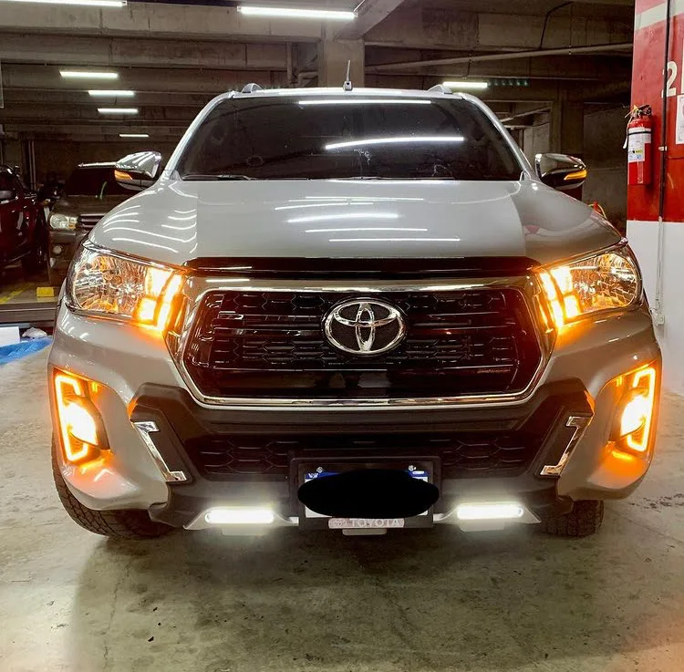 Лучший 2021 Подержанный грузовик Hilux пикап 4x4 для продажи дизельный в одной/двойной кабине