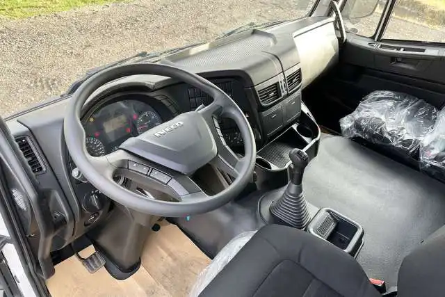 Новый топливный бак для грузовика Ive-co Tra kker AD190T38WH