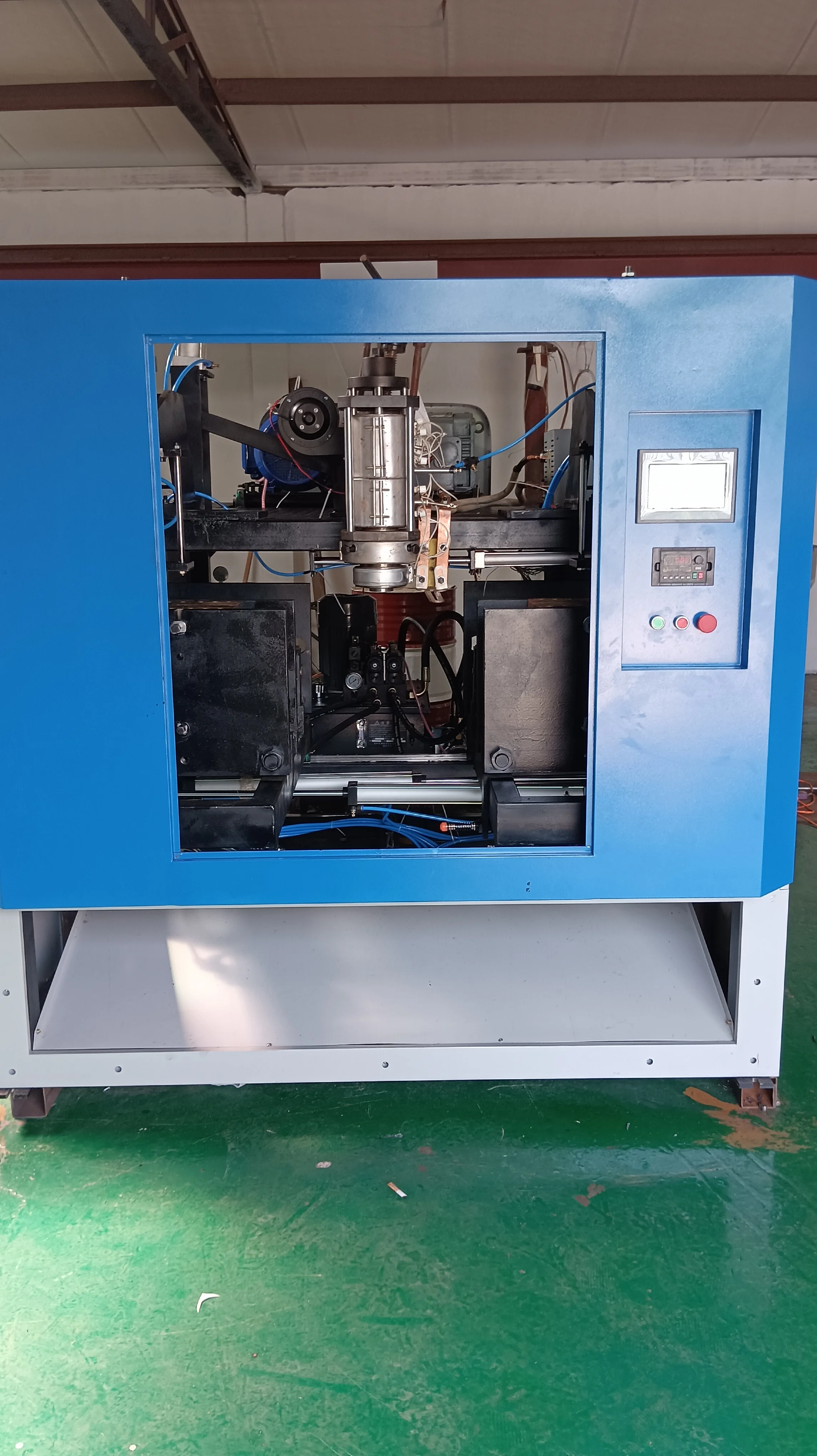 Машина для выдувного формования пластиковых бутылок из полиэтилена HDPE Jerrycan