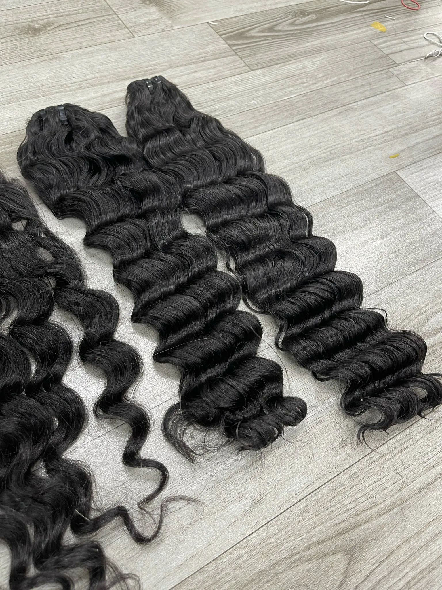Wholesale Russian Slavic Human Black Virgin Unprocessed Hair Loose Deep Wave Size 8-32 Inch Double Super Double Hair Bundles