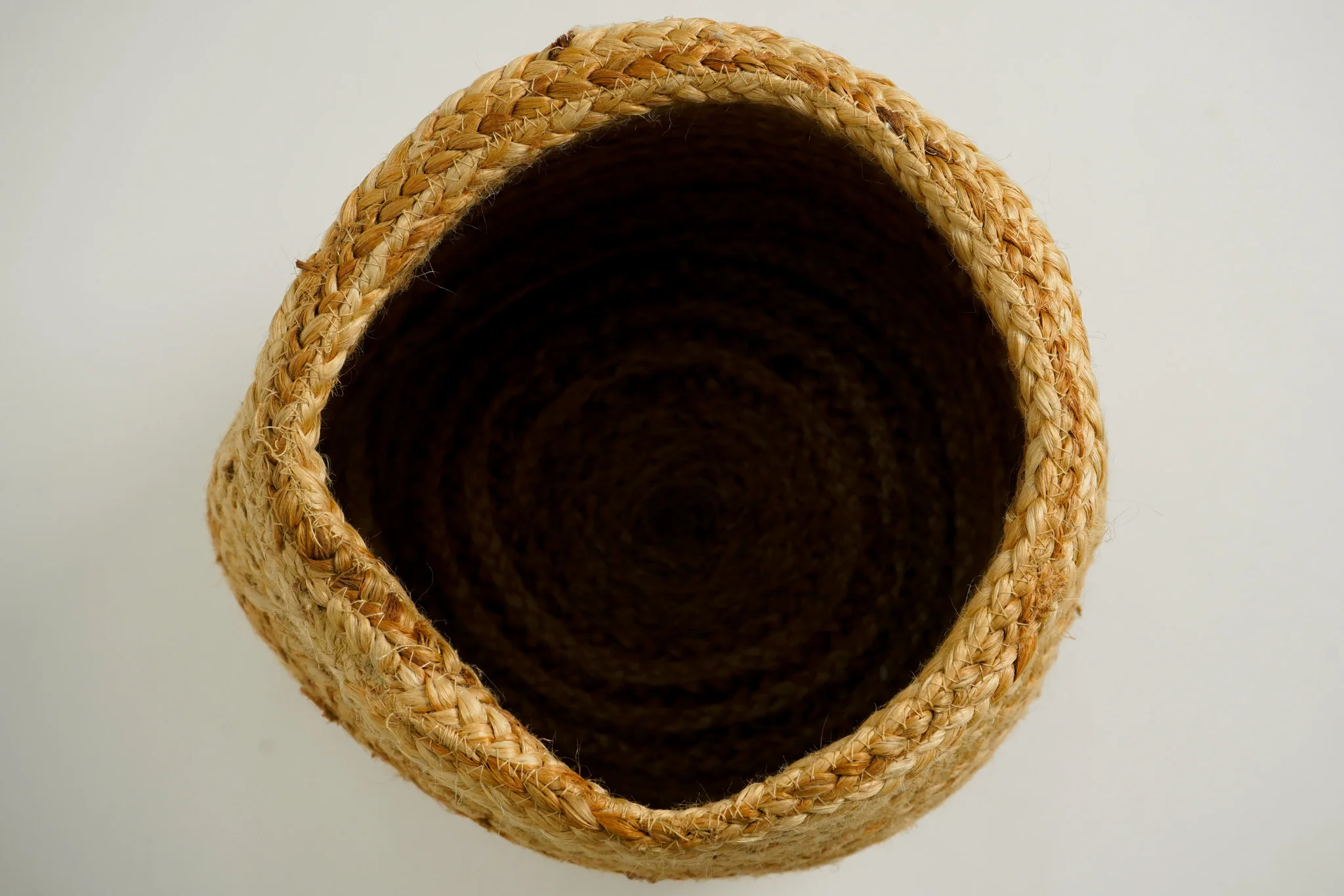 High-Quality Jute Basket Wholesale Bulk Orders for Global Export Natural Jute Basket Eco-Friendly Storage Solution