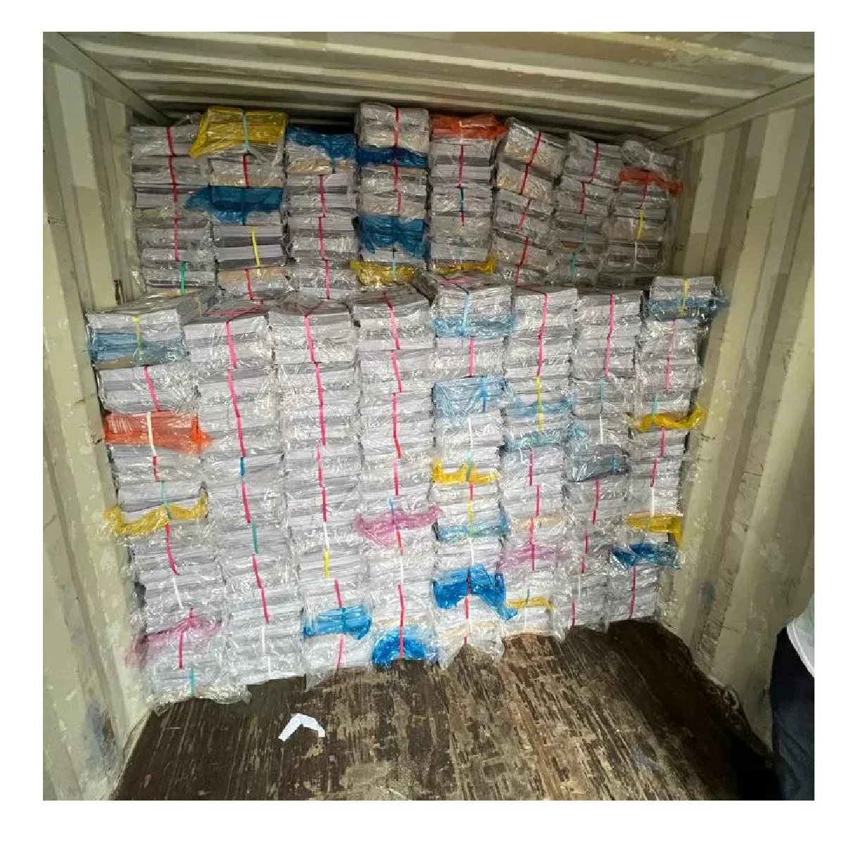 High Quality Hot Sale Wholesale Paper Scraps Onp Oinp Waste Paper Selected Recycling Used News Paper Newspaper