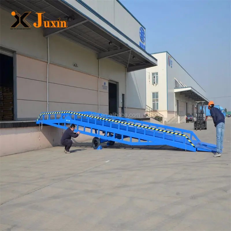 Manual mobile loading dock ramp with lip plate payload weight 15 tons