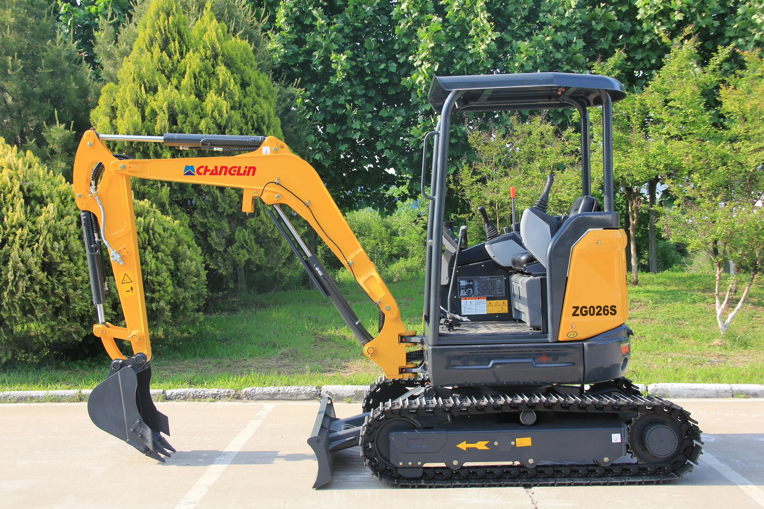 FREE SHIPPING Chinese cheap price small  1 ton 2 ton Small Excavator Digger Machine Prices for Sale