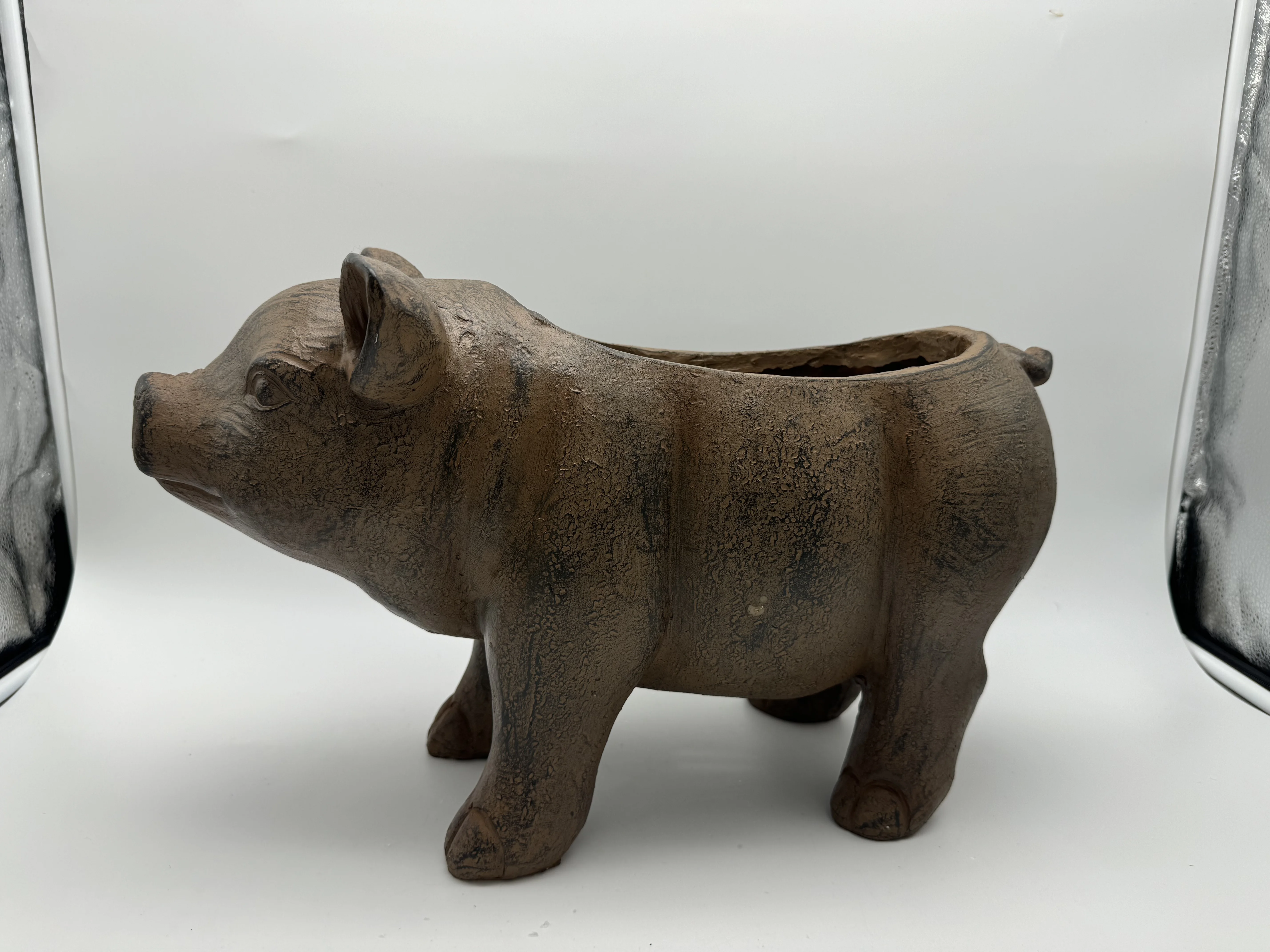 H28cm MGO Polystone Polyresin MGO Pig Planter Flower Pot